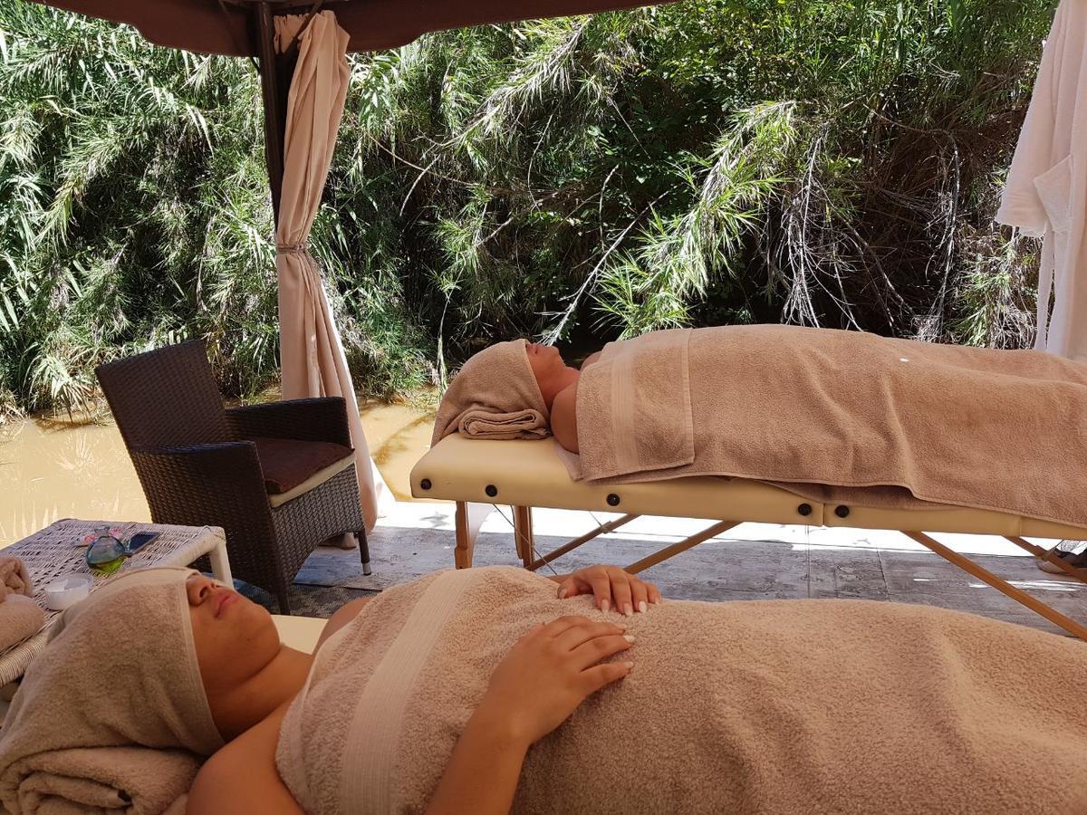 Iris Retreat & Island Day Spa Hartbeespoort Exterior photo